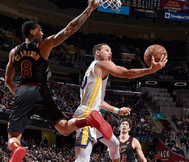 实时跟随球 实时跟随球